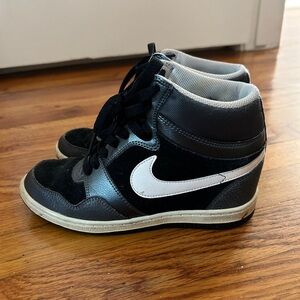 Nike Air Force Sky High Black & White Hidden Wedge Shoes Womens Size 7.5